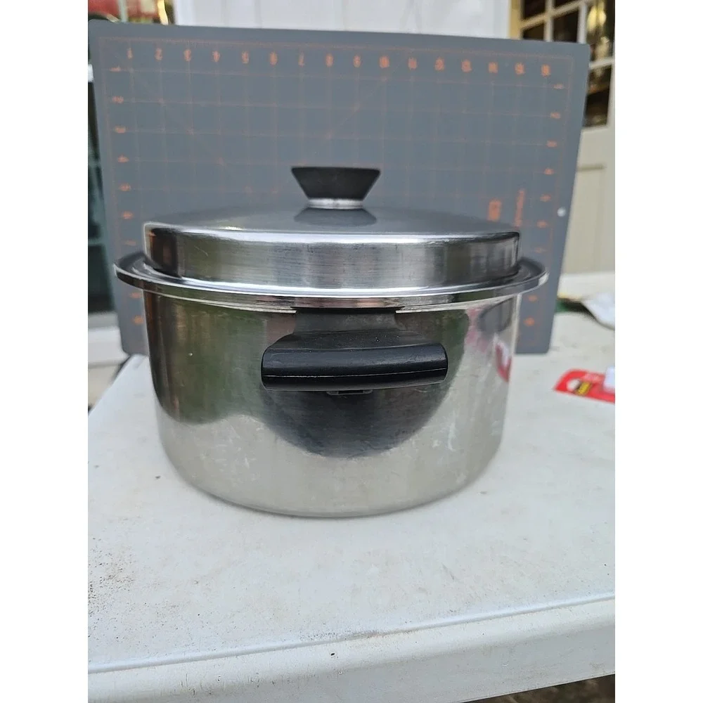Duncan Hines Regal Ware 6 Quart 18-8 Stockpot Stainless Steel 3 Ply W/ Lid Used